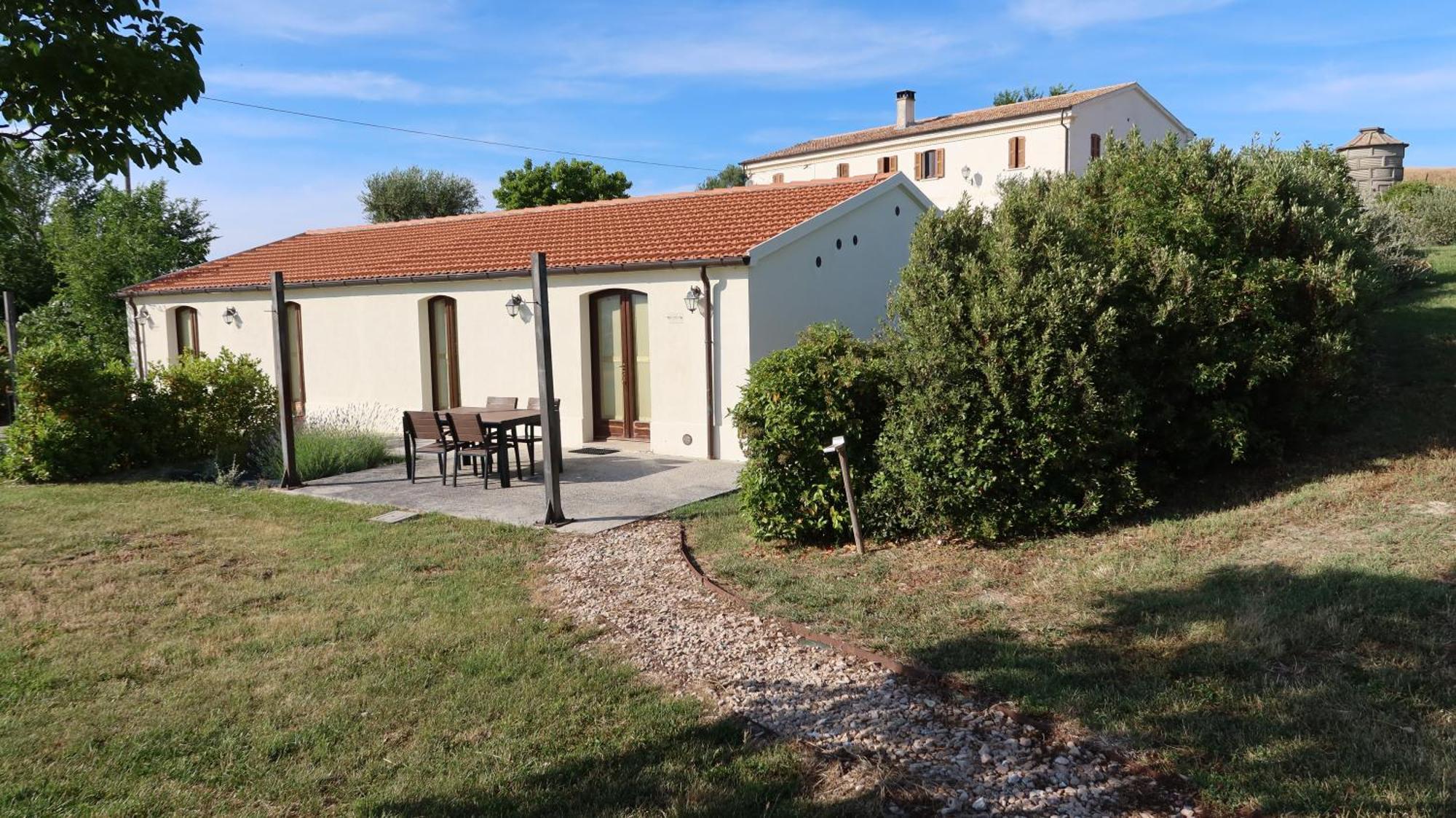 Rustico Del Bozzo Vendégház Castelleone di Suasa Kültér fotó